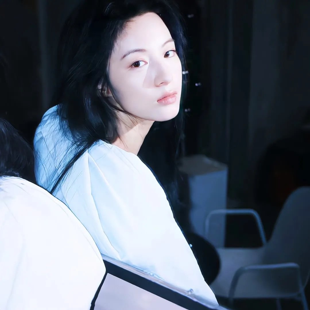 泳池娇娃